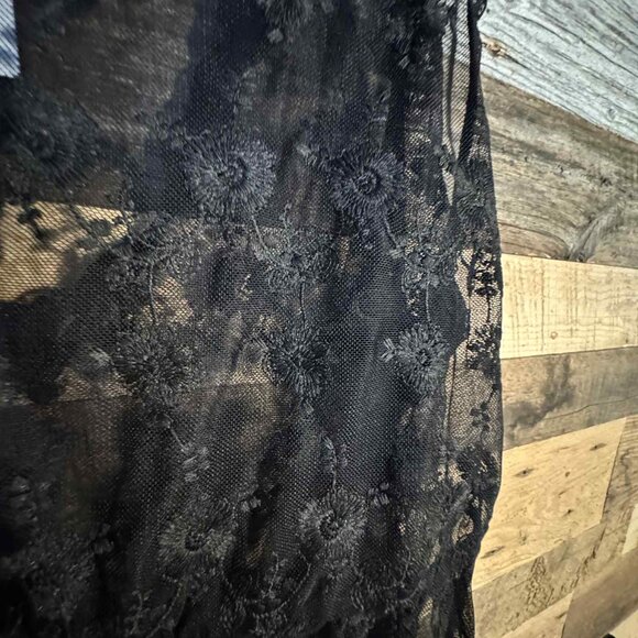 NWT TORRID BLACK V LACE TANK - Picture 5 of 8